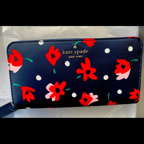 kate spade Handbags - Kate Spade Wallet